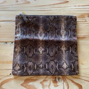 Brown snakeskin fold over clutch/ Clare Vivier
